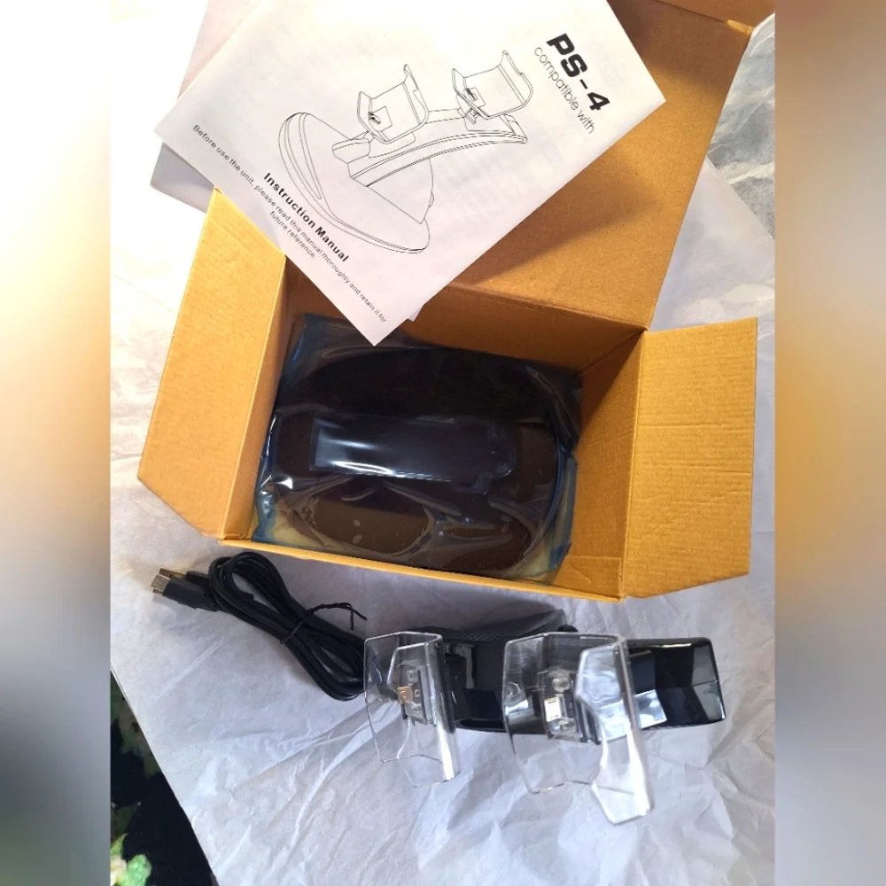 YCCTEAM Dual Contrloller Stand And Charging Station NIB Black Playstation 4